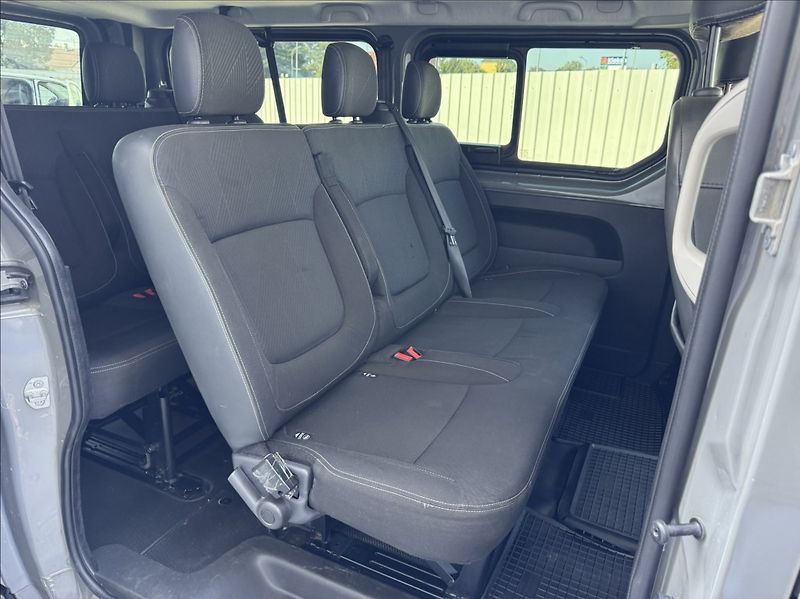 Renault Trafic 1,6 DCi 8míst WEBASTO tažné ČR - fotka 24 z 50