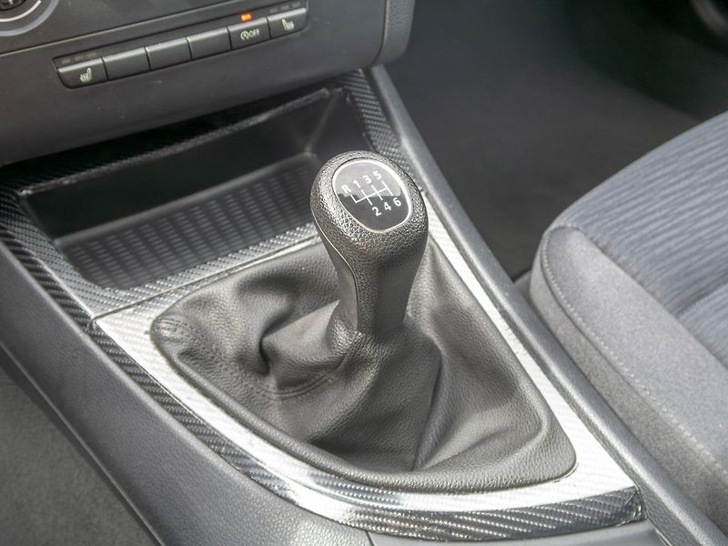 BMW Řada 1 (2007) 2.0i 125KW man – TAŽNÝ - fotka 20 z 40