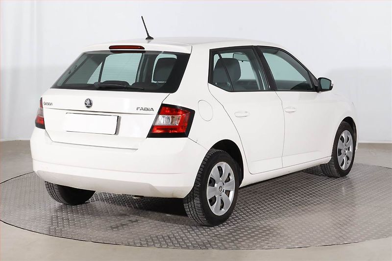 Škoda Fabia (2016) Ambition 1.2 TSI, Serv.kniha - fotka 5 z 18