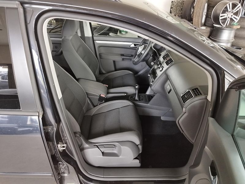 Volkswagen Touran (2012) 1,2TSI,77KW,KLIMA,ALU,SER.KN - fotka 12 z 26