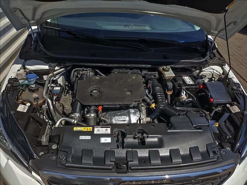 Peugeot 308 1,5 BlueHDi 96kw Allure,S&S,ČR - fotka 32 z 39