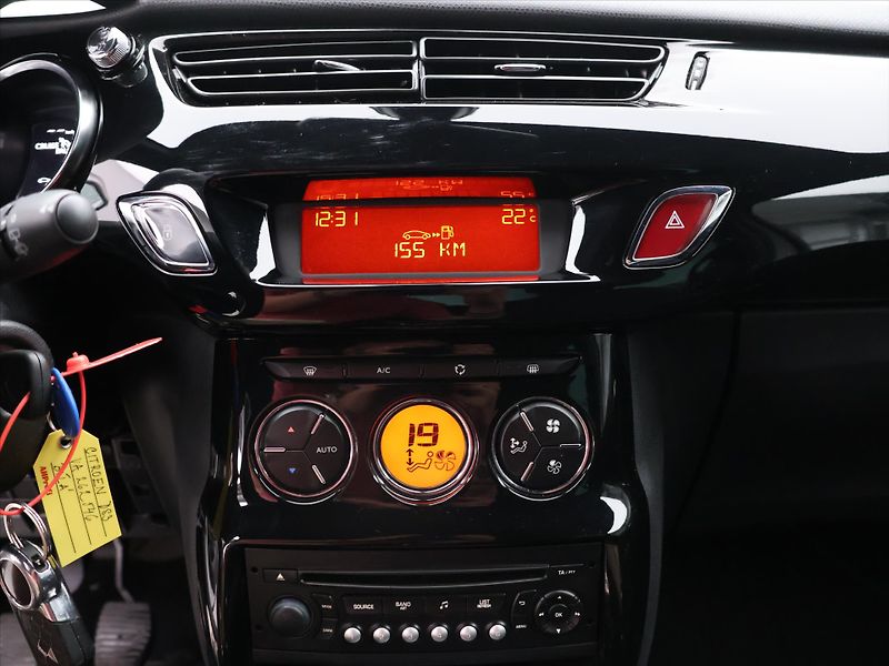 Citroën DS3 1,6 VTi 88 kW Aut. klima - fotka 21 z 31