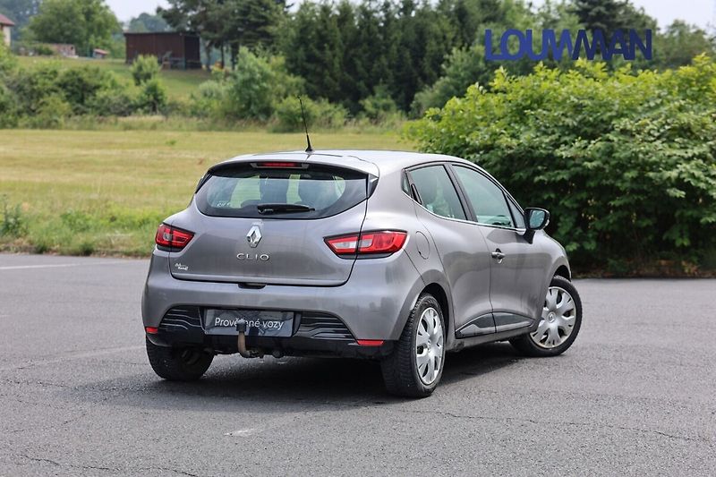 Renault Clio 1.2 16V - fotka 2 z 24