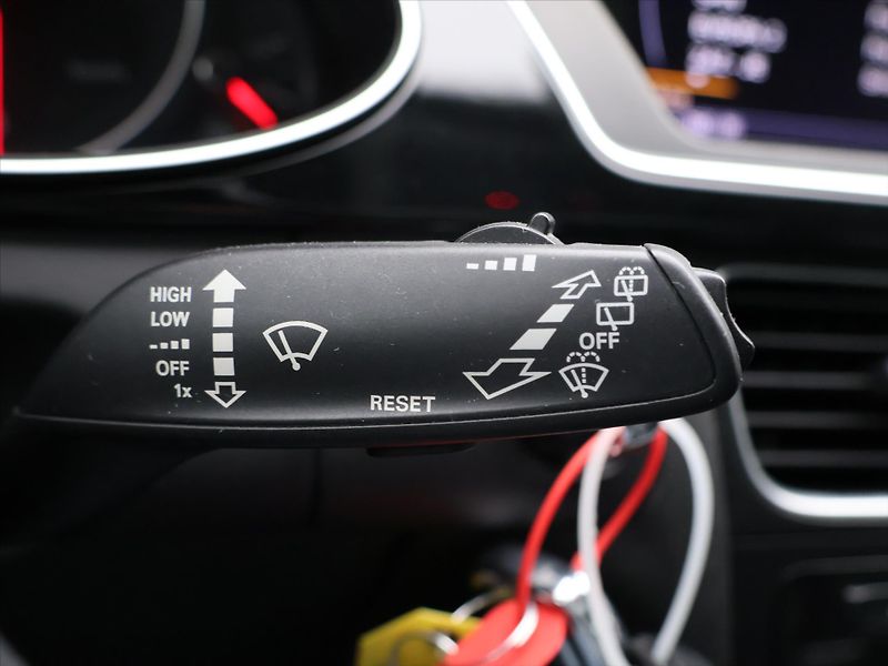 Audi A4 2,0 TDi 100kW Kůže Pano Navi - fotka 17 z 34