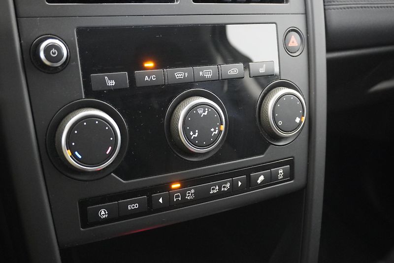 Land Rover Discovery Sport 2.0D 177kW 4x4 AUTOMAT - fotka 20 z 29
