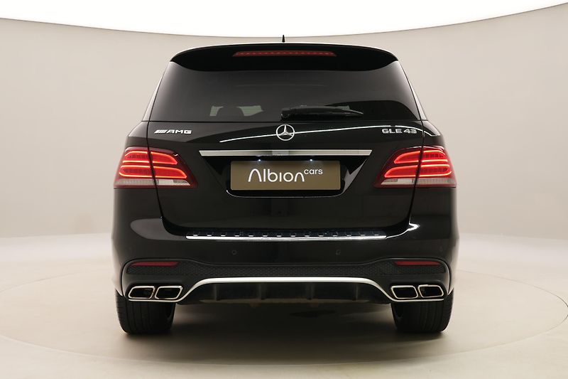 Mercedes-Benz GLE 43 AMG 4MATIC AUT  - fotka 11 z 67