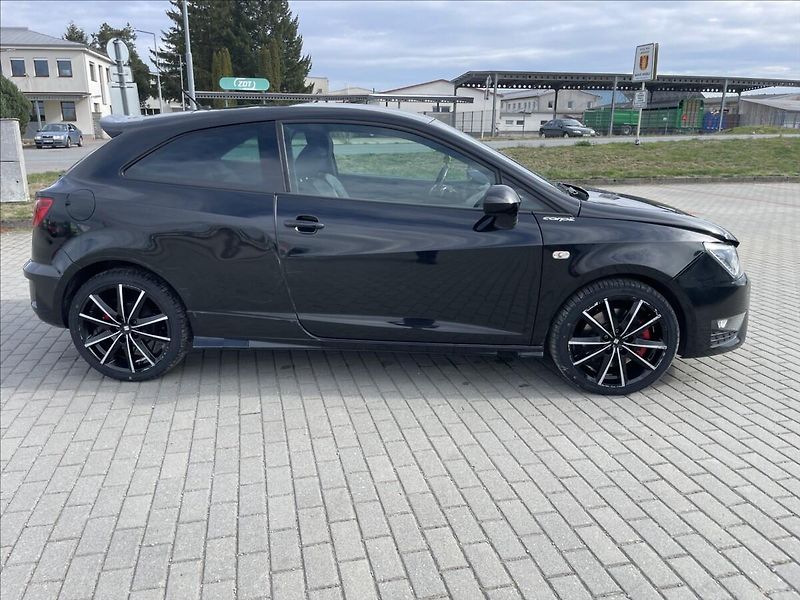 Seat Ibiza 1,4 TSI FR 135kw Automat DPH - fotka 38 z 38