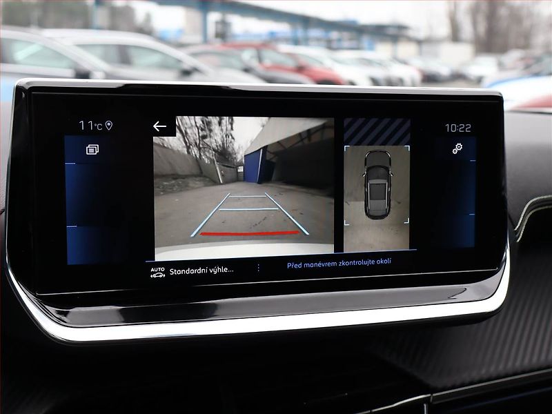 Peugeot 2008 (2021) GT Line 1.2 PureTech, Automat - fotka 16 z 22