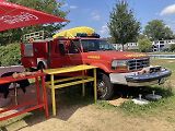 Speciálně upravený Ford dříve sloužil hasičům v Americe
