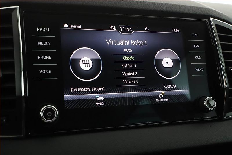 Škoda Karoq (2023) Style 2.0 TDI - fotka 18 z 20