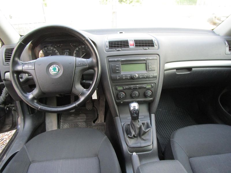Škoda Octavia 2,0-110KW-NOVÁ STK - fotka 9 z 13