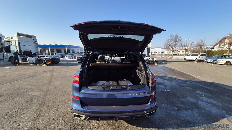 BMW X5 M50D 3,0 294 kW - fotka 15 z 19