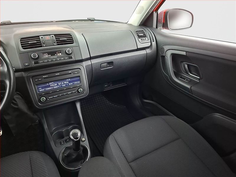 Škoda Fabia (2012) Elegance 1.2 TSI, Tempomat - fotka 8 z 15