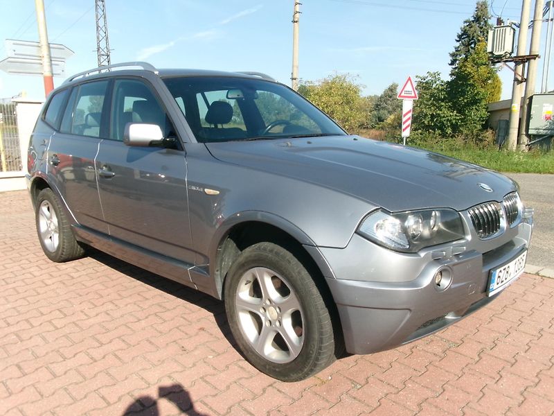 BMW X3 3.0 D 4X4 AUTOKLIMA  - fotka 8 z 23