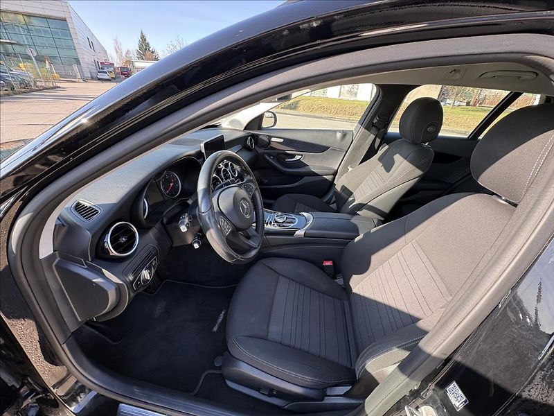 Mercedes-Benz Třídy C 2,2 CDi 100kW Led,Výhřev,9G-tr - fotka 3 z 37