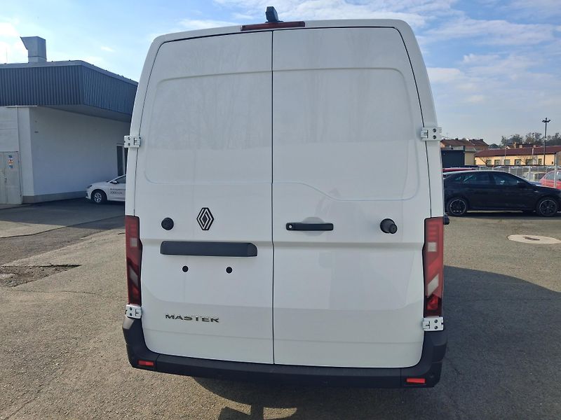 Renault Master (2026) Blue dCi 130 Advance Euro6e - fotka 6 z 26