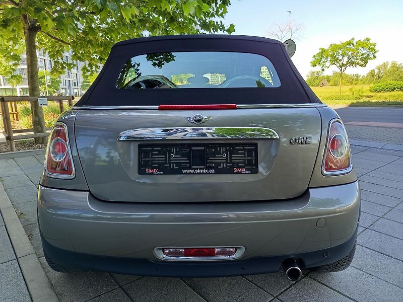 Mini Cooper (2013) One Cabrio,chili II,navi,xenon - fotka 6 z 27