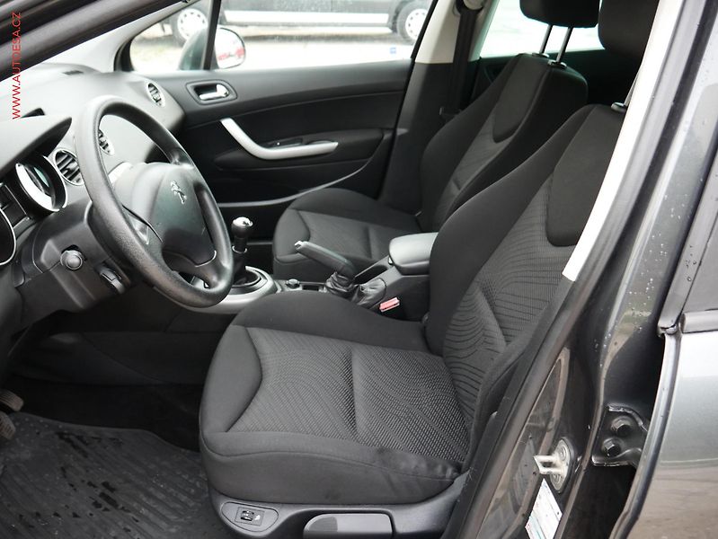 Peugeot 308 (2013) 1.6i, ČR, AAC - fotka 9 z 14