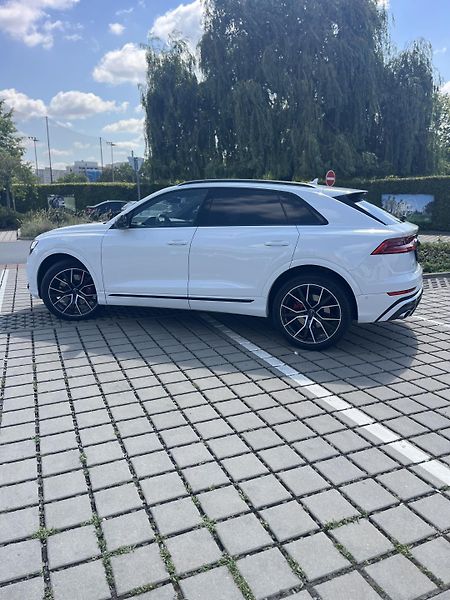 Audi SQ8 (2020) Plná výbava - fotka 4 z 22