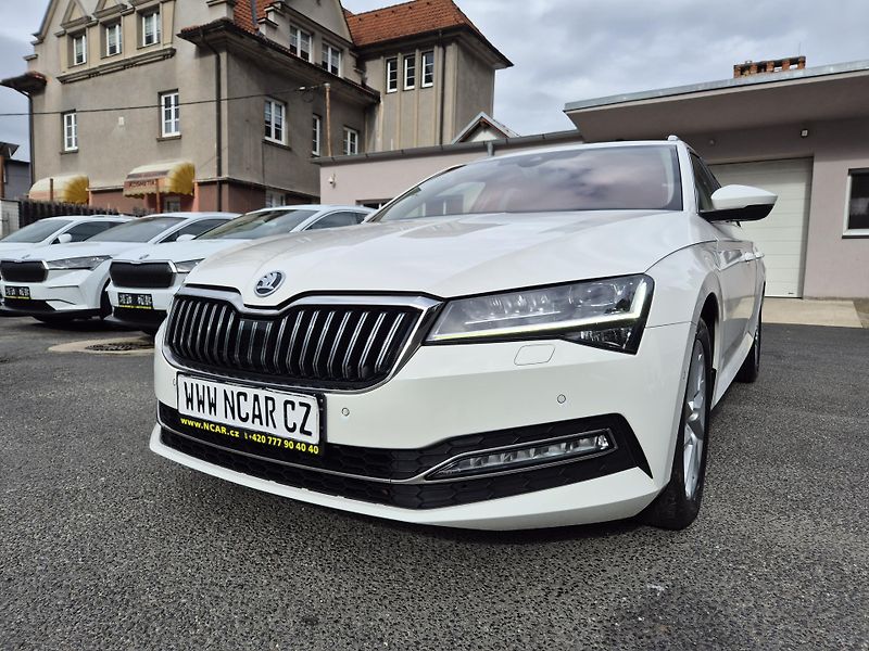 Škoda Superb Combi 2,0TDi 110kw DSG 17ALU - fotka 52 z 53