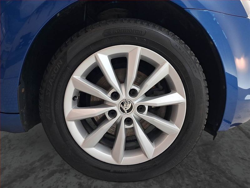 Škoda Octavia (2016) 1.6 TDI, Tempomat - fotka 14 z 23