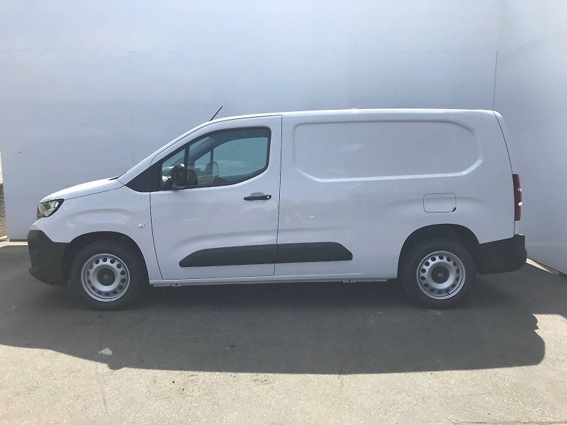 Peugeot Partner (2026) Furgon L2 1000 1,5 BlueHDi S&S - fotka 2 z 8