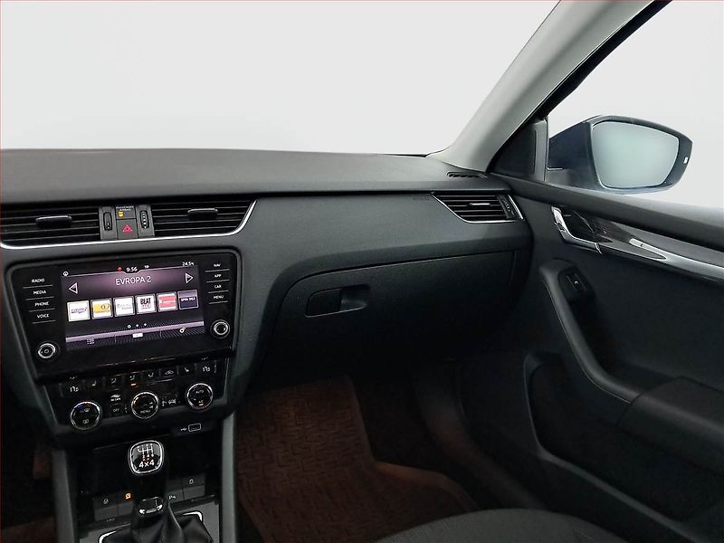 Škoda Octavia (2017) Style 2.0 TDI 4x4, 4X4, Navi - fotka 8 z 22