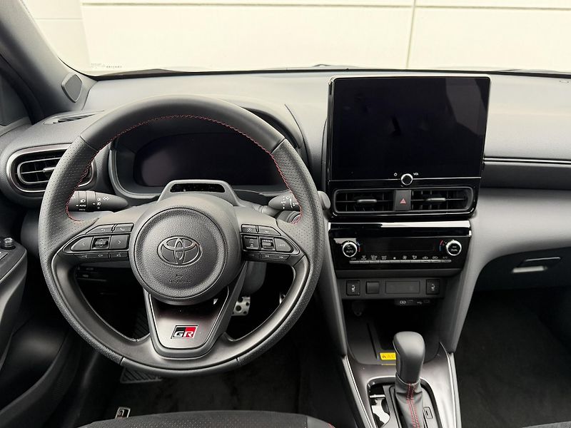 Toyota Yaris Cross (2026) GR SPORT+TECH AT 1,5 HEV 130k  - fotka 5 z 14
