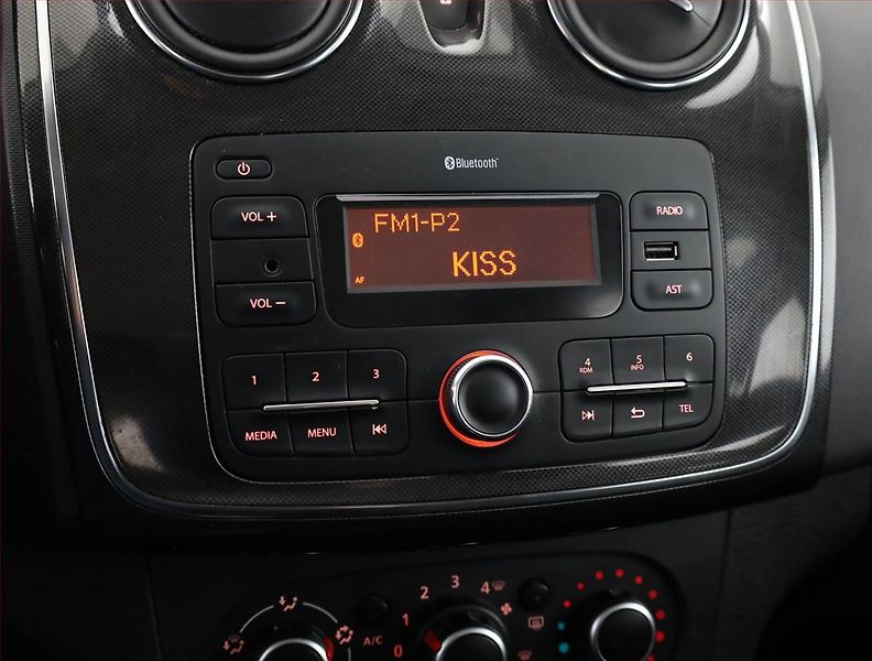 Dacia Sandero (2018) 1.0 SCe, Park. senzory - fotka 11 z 14