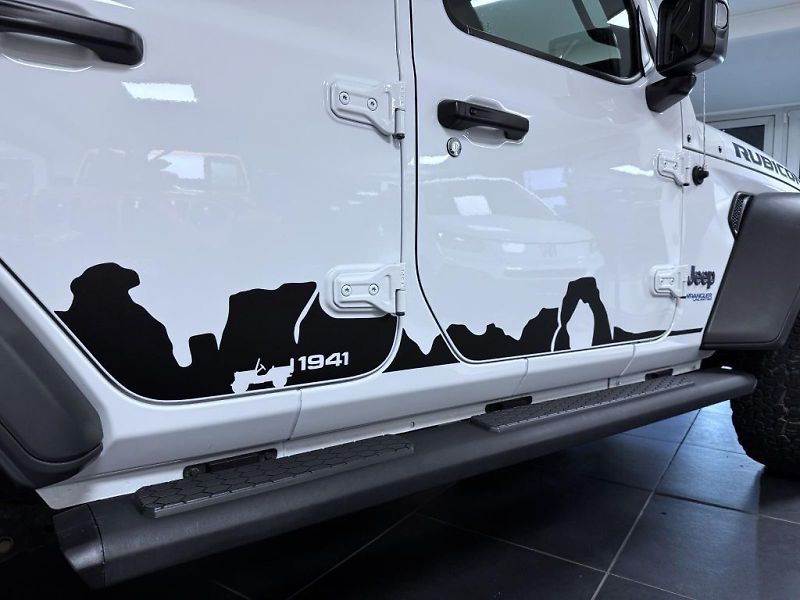Jeep Wrangler (2022) Unlimited 2.0T 4xe PHEV AT8 Ru - fotka 6 z 22