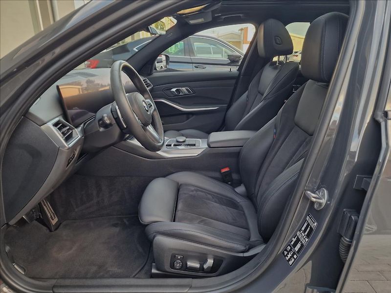 BMW Řada 3 330d Xdrive M-Sport ČR,1.Maj. - fotka 20 z 50