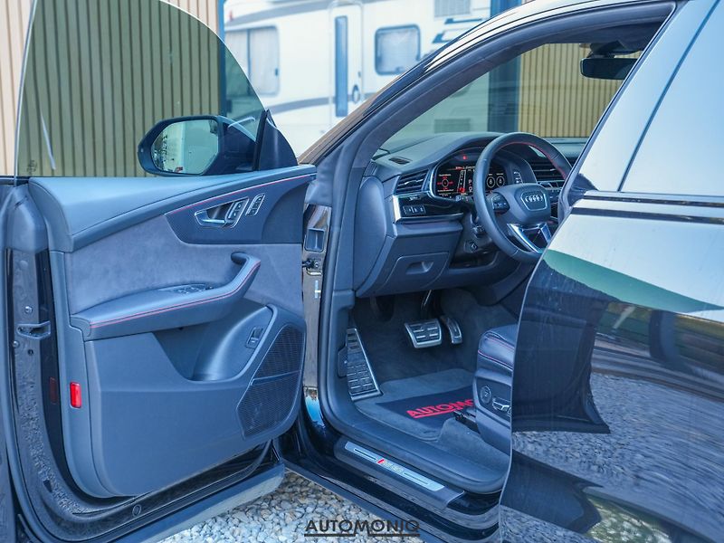 Audi RS Q8 (2023) Matrix, Ker. brzdy, Pano, B&O - fotka 5 z 20