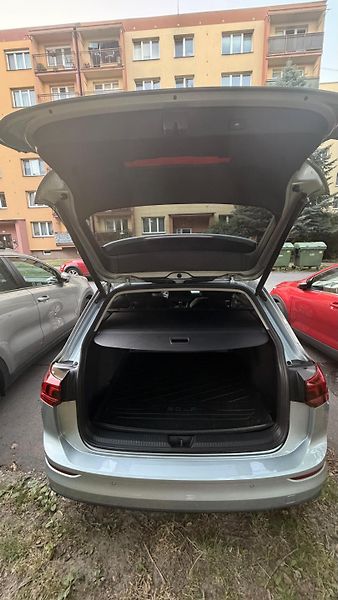 Volkswagen Golf Variant (2024) - fotka 4 z 15