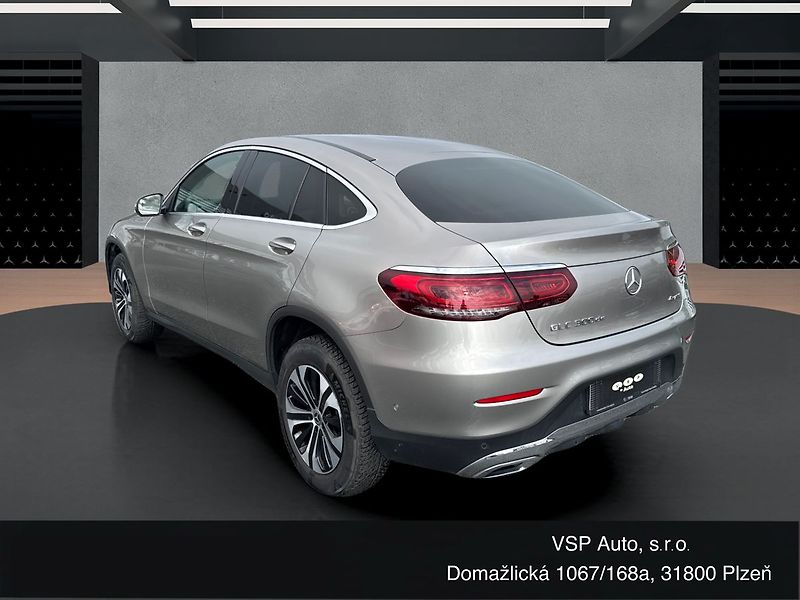 Mercedes-Benz GLC 300de 4MATIC Coupe - fotka 3 z 21
