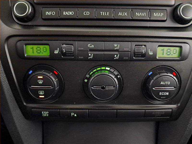 Škoda Octavia (2006) Scout 2.0, 4X4, po STK, Tažné - fotka 16 z 21