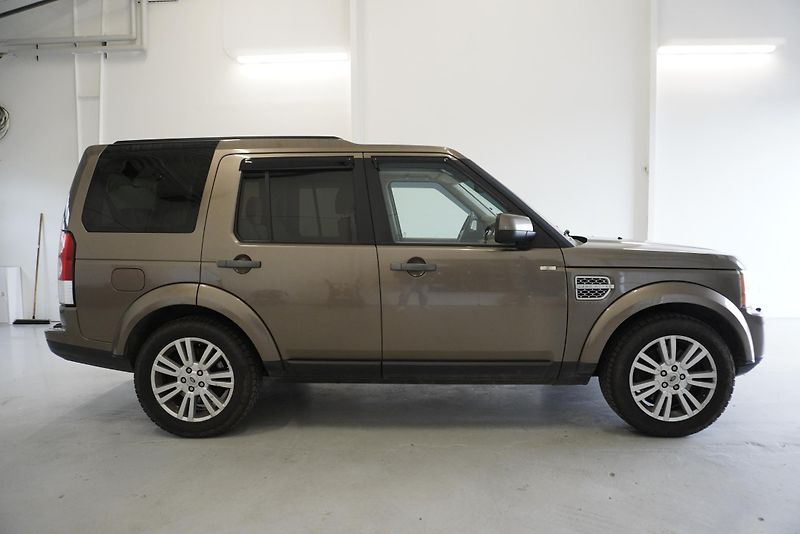 Land Rover Discovery DISCOVERY 4  3,0D SDV6 HSE 4WD - fotka 4 z 34