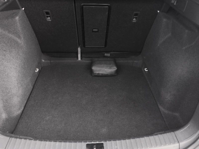 Seat Ateca 2.0 TDi DSG Style - fotka 21 z 23