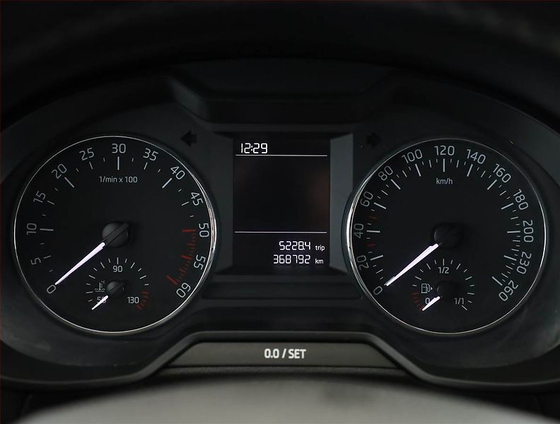 Škoda Octavia (2013) 1.6 TDI, Tempomat - fotka 8 z 14