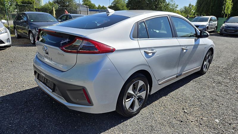 Hyundai Ioniq ELECTRIC DRIVE 88KW STYLE  - fotka 8 z 48