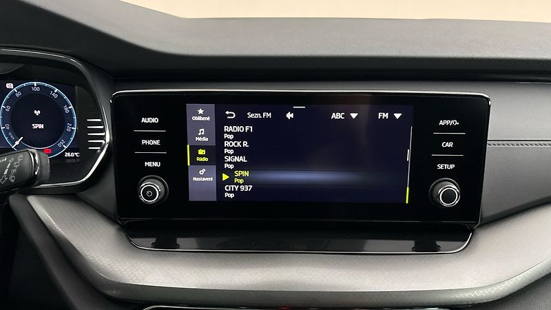 Škoda Octavia 2.0 TDI Ambition Combi - fotka 11 z 26