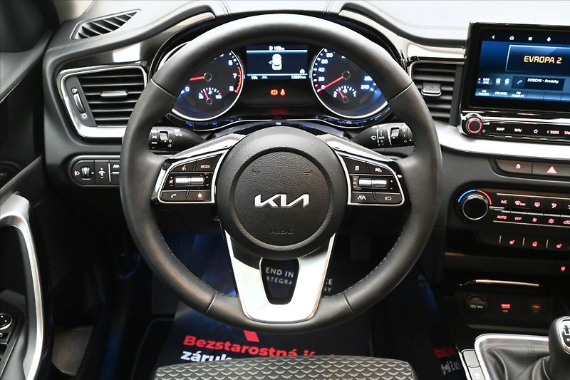Kia XCeed 1,5 T-GDi 117 kW Exclusiv Záru - fotka 18 z 29