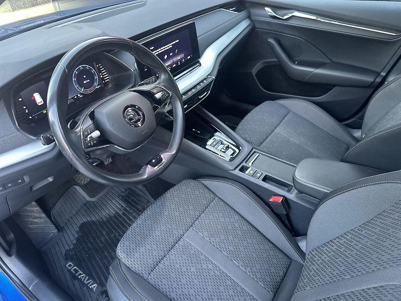 Škoda Octavia (2022) Combi 2.0 TDI 4x4 DSG Style + - fotka 7 z 29
