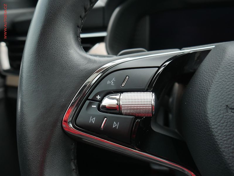 Škoda Scala (2021) 1.5 TSI, ČR, Style, DSG - fotka 16 z 19