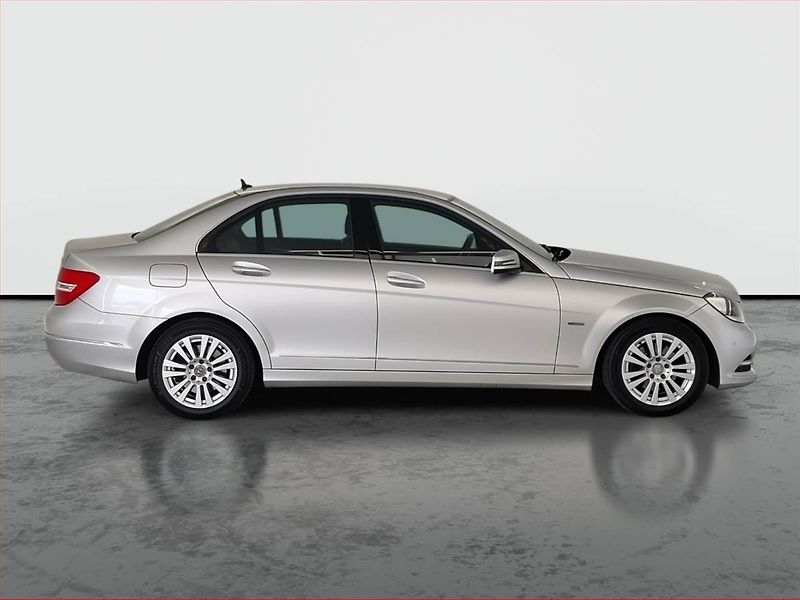Mercedes-Benz Třídy C (2011) C 250 CDI 4MATIC, 4X4 - fotka 6 z 23