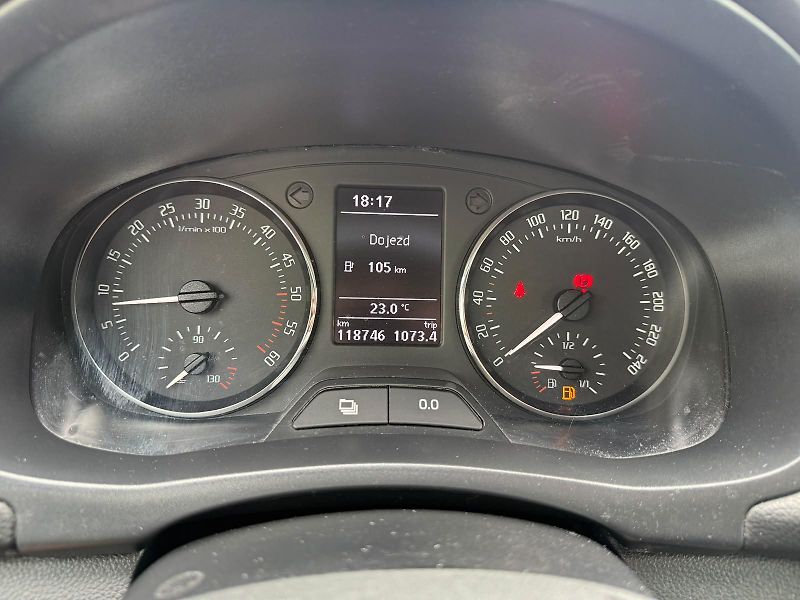 Škoda Roomster (2013) 1,6 TDI AMB bez koroze - fotka 9 z 17