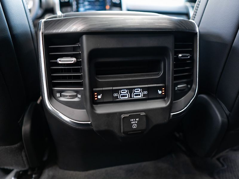 Dodge RAM (2025) 5.7 V8 Laramie 6 LIFT LPG - fotka 36 z 40