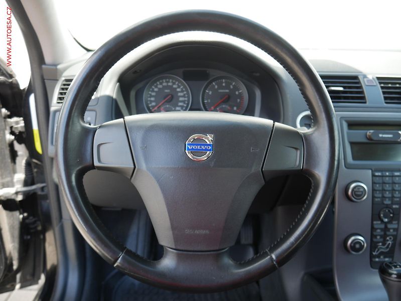 Volvo C30 (2007) 1.6i, ČR, AC, tempo, park - fotka 12 z 14