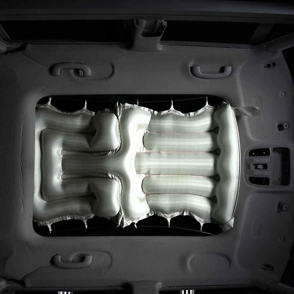 Airbag pro zadní cestující v Mercedesu třídy S