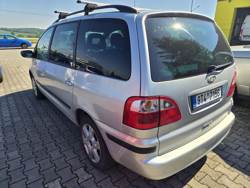 Ford Galaxy 1,9 TDI - fotka 4 z 11