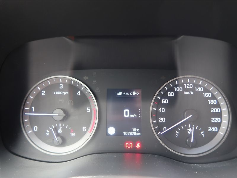 Hyundai Tucson 1,7 CRDi,85kW,1majČR,navi,tažn - fotka 11 z 27